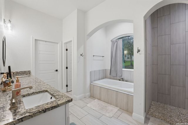 238 CIBOLO WAY, La Vernia, TX 78121