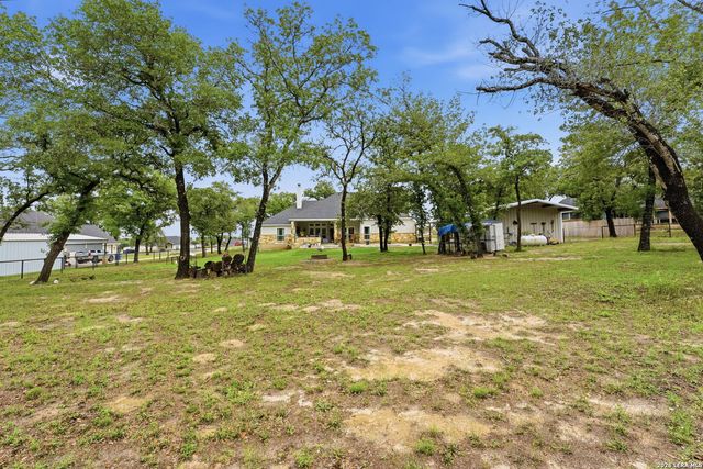 238 CIBOLO WAY, La Vernia, TX 78121