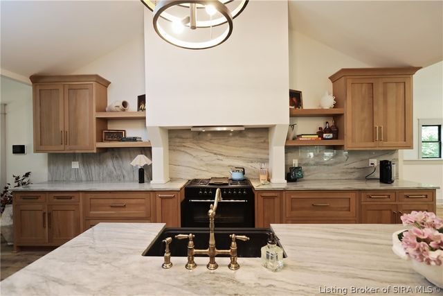 1323 Knob Avenue, New Albany, IN 47150