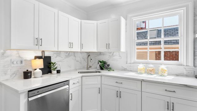 535 W 40TH ST, Baltimore, MD 21211