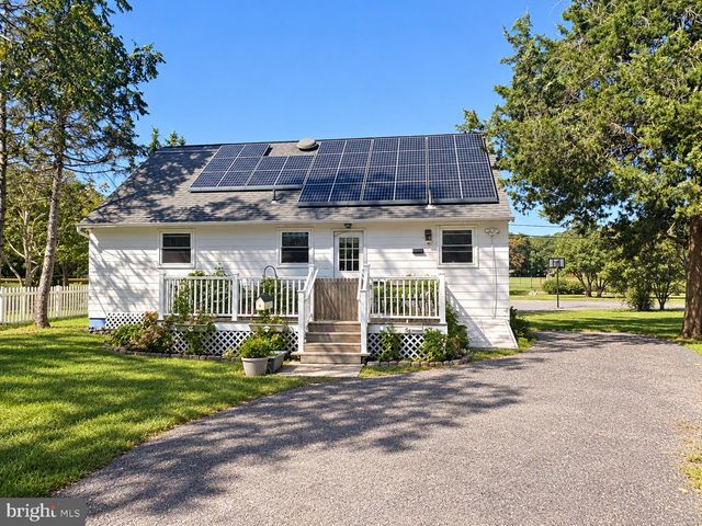 79 RAILROAD AVE, Waretown, NJ 08758