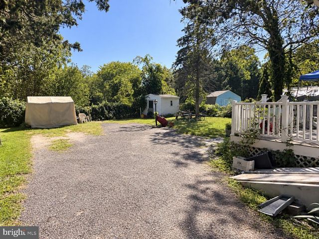 79 RAILROAD AVE, Waretown, NJ 08758