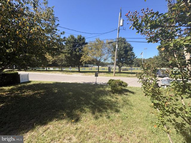 79 RAILROAD AVE, Waretown, NJ 08758