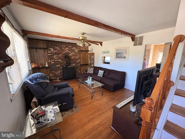 79 RAILROAD AVE, Waretown, NJ 08758