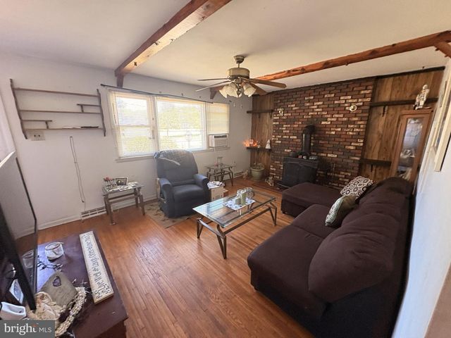 79 RAILROAD AVE, Waretown, NJ 08758