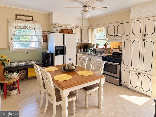 79 RAILROAD AVE, Waretown, NJ 08758