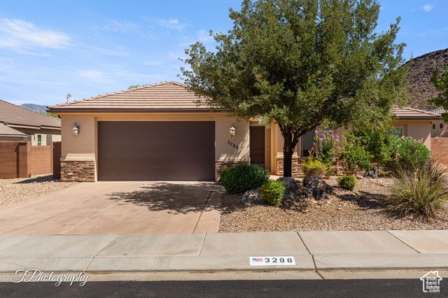3288 W 2490 S, Hurricane, UT 84737