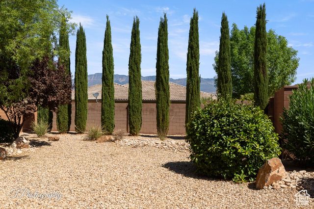 3288 W 2490 S, Hurricane, UT 84737