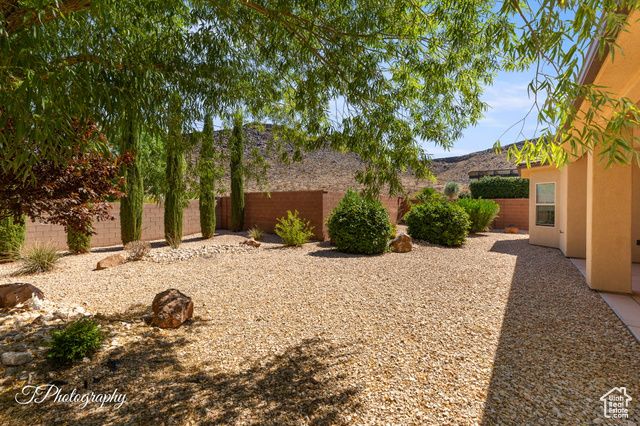 3288 W 2490 S, Hurricane, UT 84737