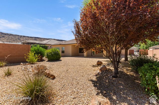 3288 W 2490 S, Hurricane, UT 84737