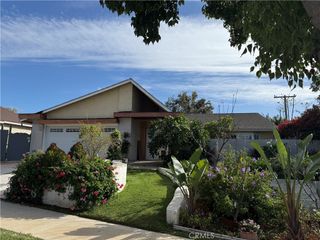418 Del Monte W, Fullerton, CA 92832