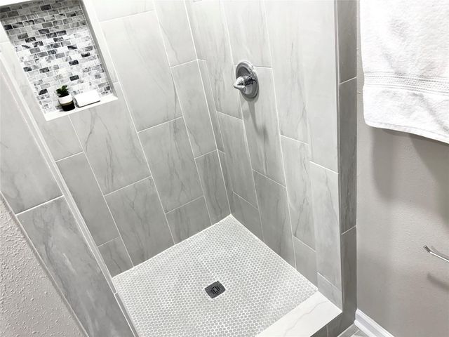 11010 Sageburrow Drive, Houston, TX 77089