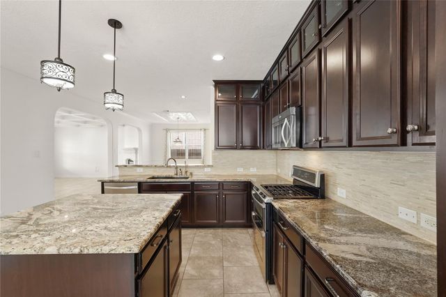 4522 Millstone Canyon Ln, Sugar Land, TX 77479