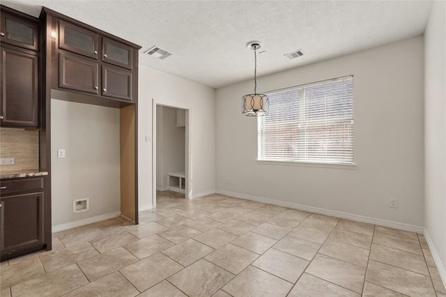 4522 Millstone Canyon Ln, Sugar Land, TX 77479