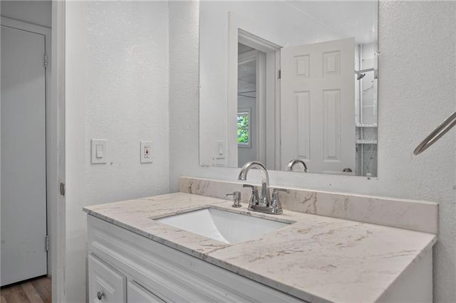 5701 Bales Avenue, Kansas City, MO 64130