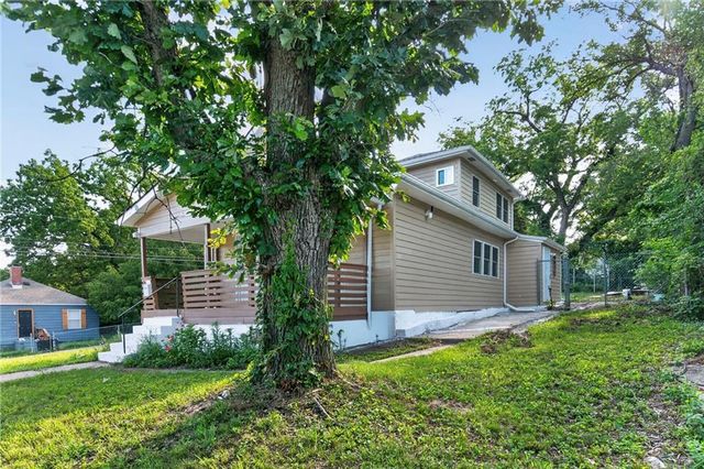 5701 Bales Avenue, Kansas City, MO 64130