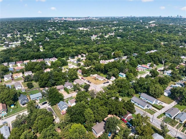 5701 Bales Avenue, Kansas City, MO 64130