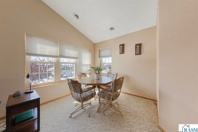 104 NE Morningside Drive, Hutchinson, MN 55350