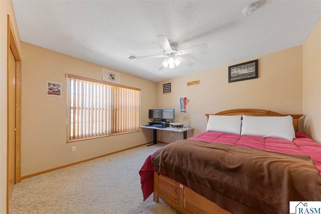 104 NE Morningside Drive, Hutchinson, MN 55350