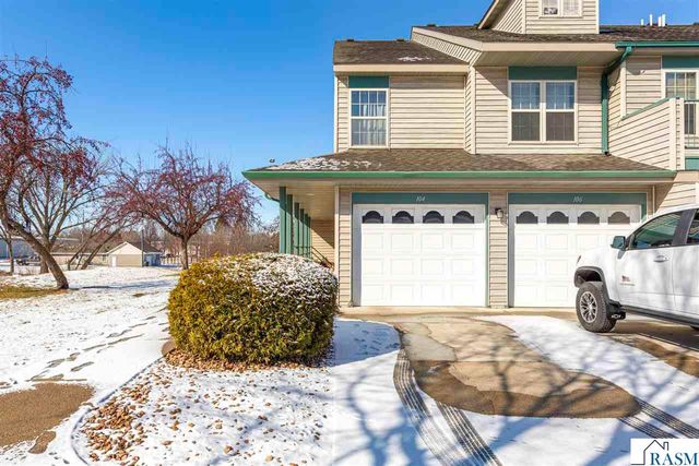 104 NE Morningside Drive, Hutchinson, MN 55350