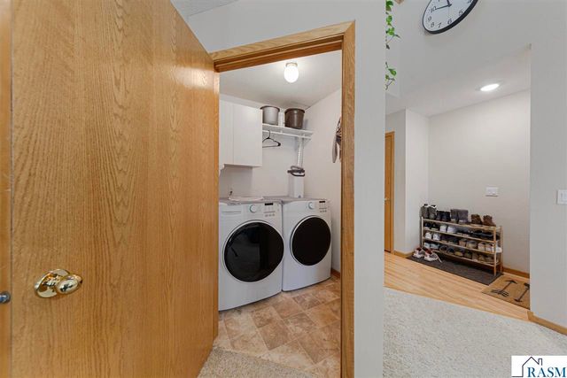 104 NE Morningside Drive, Hutchinson, MN 55350