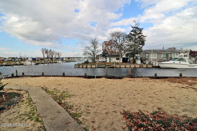 1003 Kohala Drive, Forked River, NJ 08731