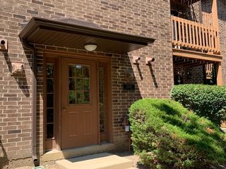 2220 Abbeywood Drive F, Lisle, IL 60532