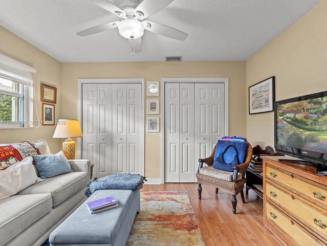 11482 SW 28th Ter, Miami, FL 33165