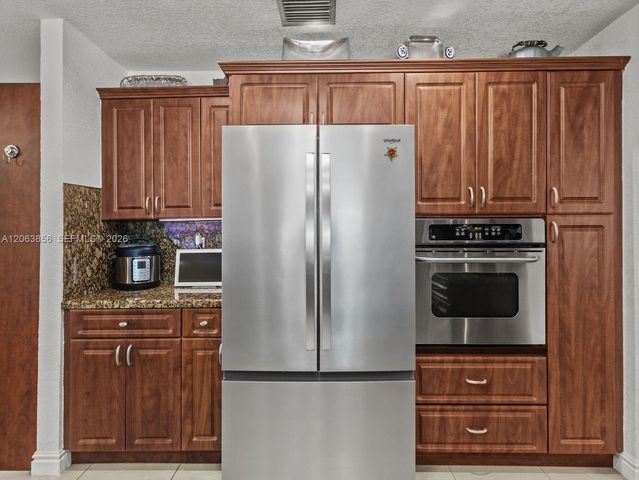 11482 SW 28th Ter, Miami, FL 33165