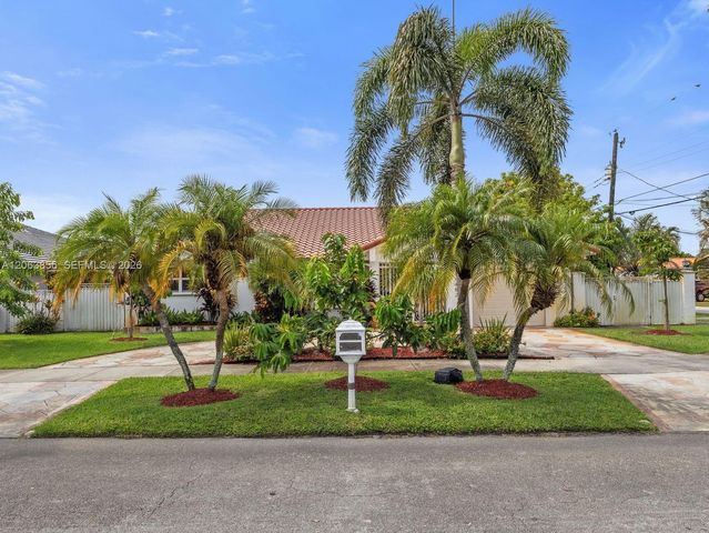 11482 SW 28th Ter, Miami, FL 33165