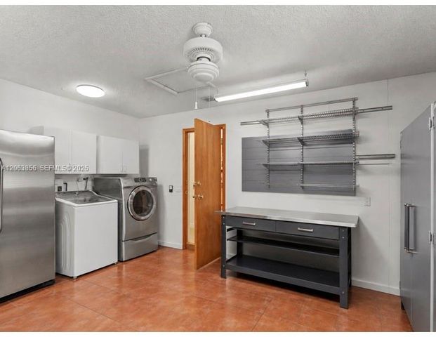 11482 SW 28th Ter, Miami, FL 33165