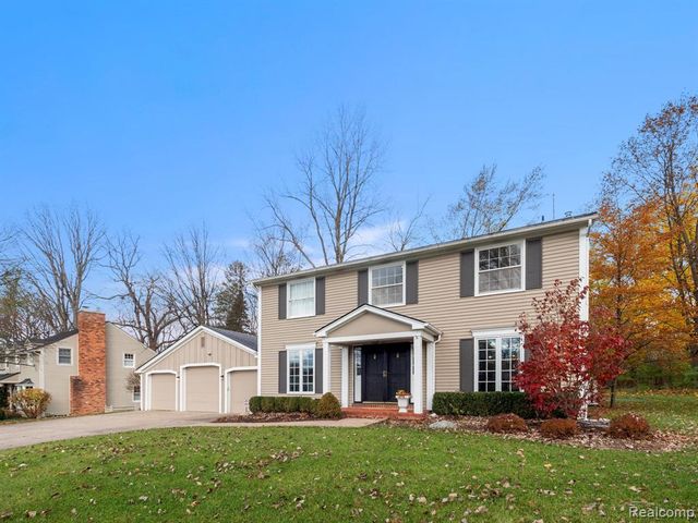 749 Kensington Lane, Bloomfield Hills, MI 48304
