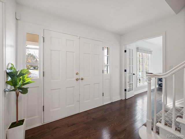 749 Kensington Lane, Bloomfield Hills, MI 48304