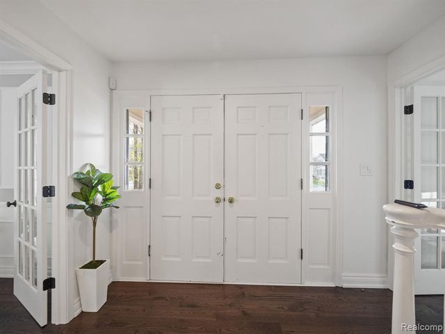 749 Kensington Lane, Bloomfield Hills, MI 48304