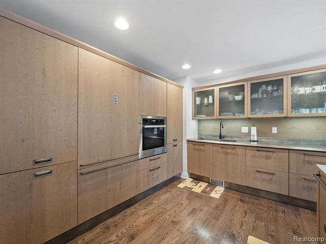 749 Kensington Lane, Bloomfield Hills, MI 48304
