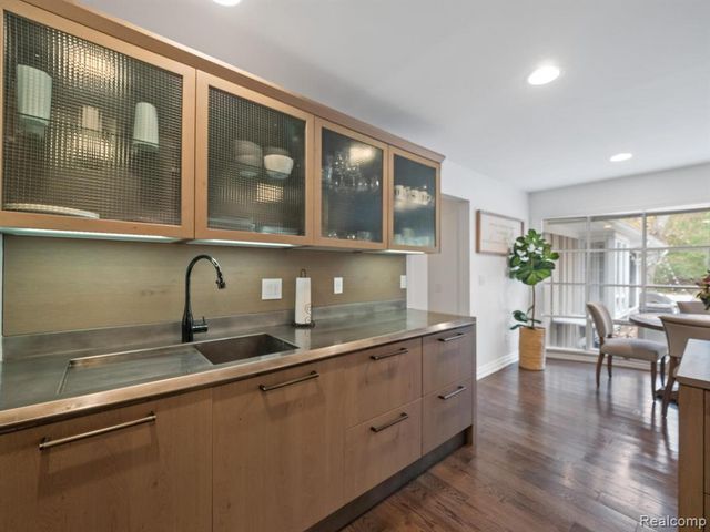 749 Kensington Lane, Bloomfield Hills, MI 48304
