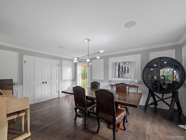 749 Kensington Lane, Bloomfield Hills, MI 48304