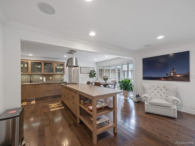 749 Kensington Lane, Bloomfield Hills, MI 48304