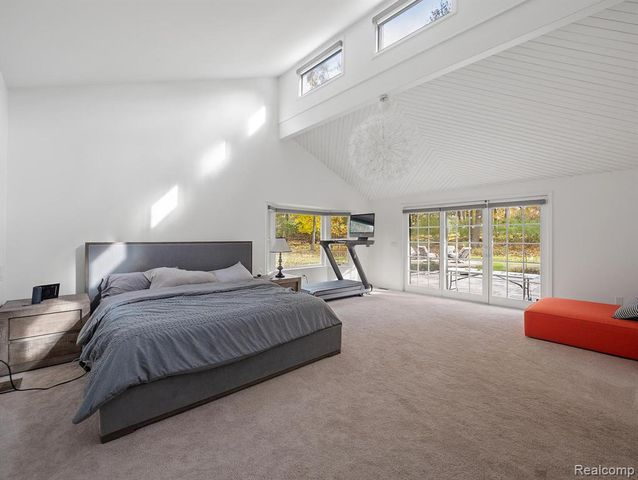 749 Kensington Lane, Bloomfield Hills, MI 48304