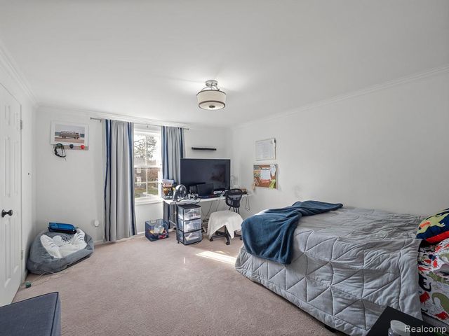 749 Kensington Lane, Bloomfield Hills, MI 48304