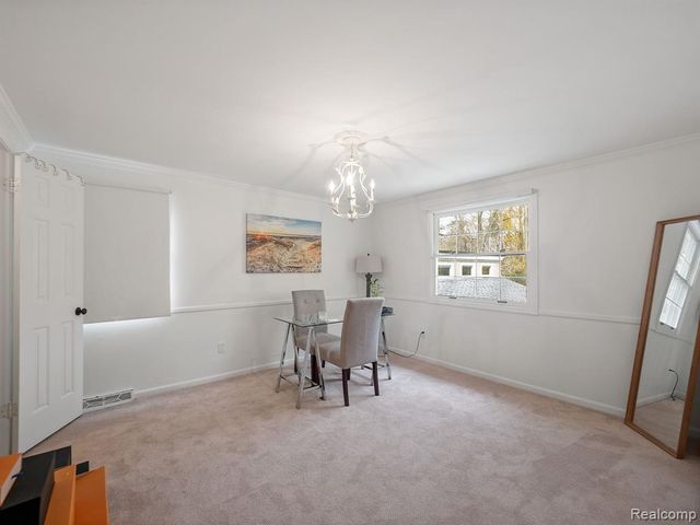 749 Kensington Lane, Bloomfield Hills, MI 48304