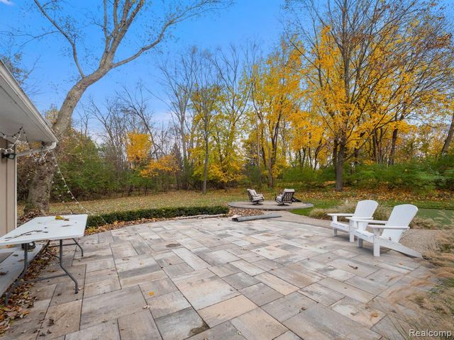 749 Kensington Lane, Bloomfield Hills, MI 48304