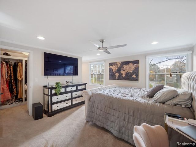 749 Kensington Lane, Bloomfield Hills, MI 48304