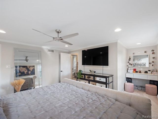 749 Kensington Lane, Bloomfield Hills, MI 48304