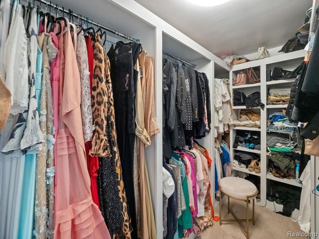 749 Kensington Lane, Bloomfield Hills, MI 48304