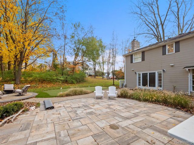 749 Kensington Lane, Bloomfield Hills, MI 48304