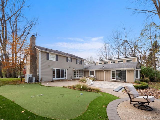 749 Kensington Lane, Bloomfield Hills, MI 48304