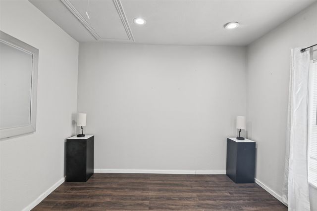 223 W 8th Street, Dallas, TX 75208