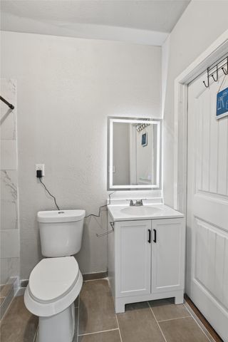 223 W 8th Street, Dallas, TX 75208