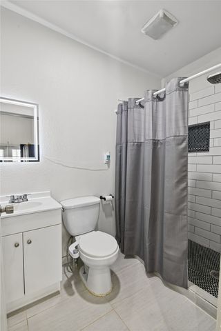 223 W 8th Street, Dallas, TX 75208